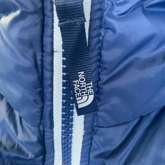 The North Face Girls 550 denier Puffer Jacket  blue size medium 10/12 - Picture 6 of 9